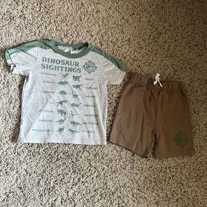 Hardly worn/like new Jurassic World “Dinosaur Sightings” matching tee/shorts set